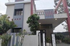 Photos of Independent House Near Nagpur Highway