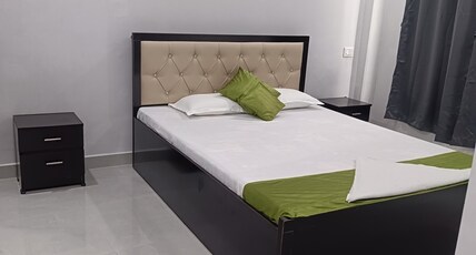City Hub Stay Room Type - Deluxe double room 3
