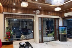 Hotel Minar Galaxy