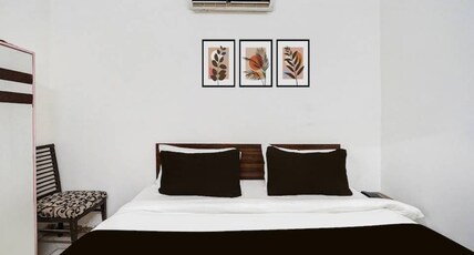 Super Hotel O, Kaveri Path, Mansarovar Room Type - Bedroom 4