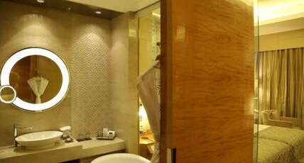 Taj City Centre, Gurugram Room Type - Deluxe King Room