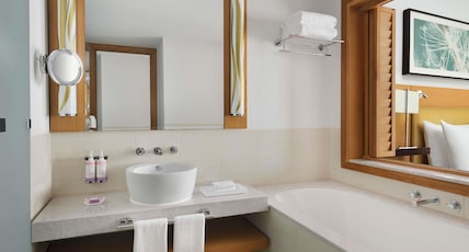 Movenpick Hotel Jumeirah Beach Room Type - Executive King with Balcony