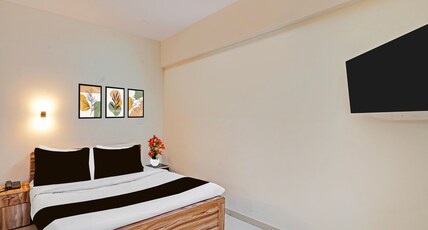 Super Collection O Baner Hillview Pune Formerly Siri Lodge Room Type - Classic