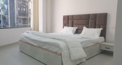 Bhalla Residence Room Type - Double Occupancy Room with city view 