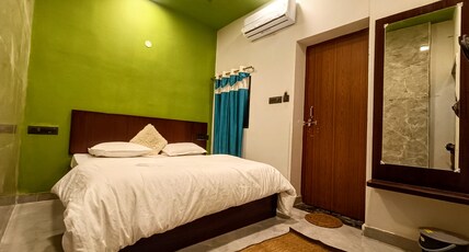 Hotel ajanta Room Type - Deluxe Double Bed Room with Air Conditioning