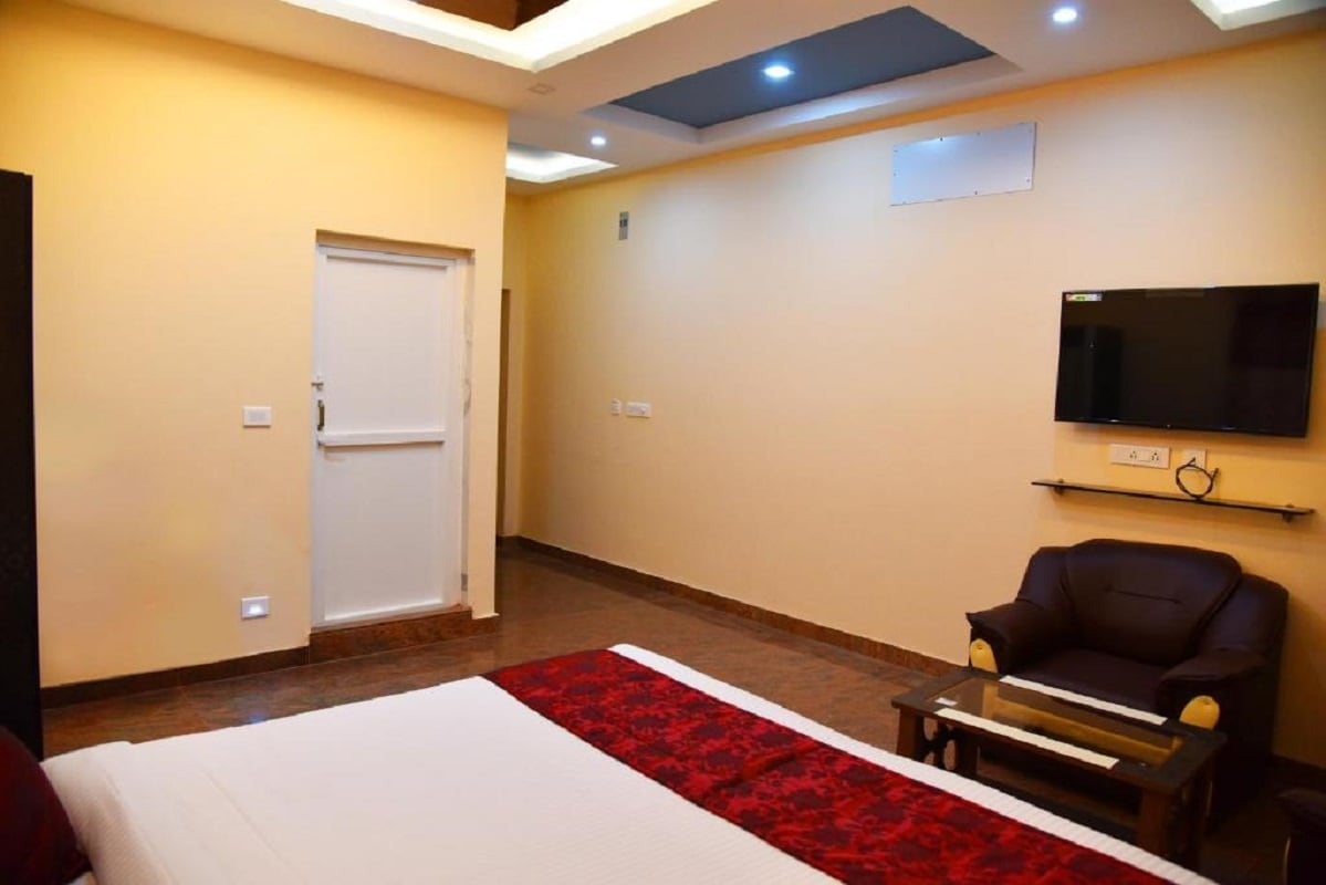 SriThilagavathy Hotel - Tap to explore photos