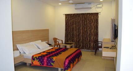 Arasu Regency Room Type - EXECUTIVE AC