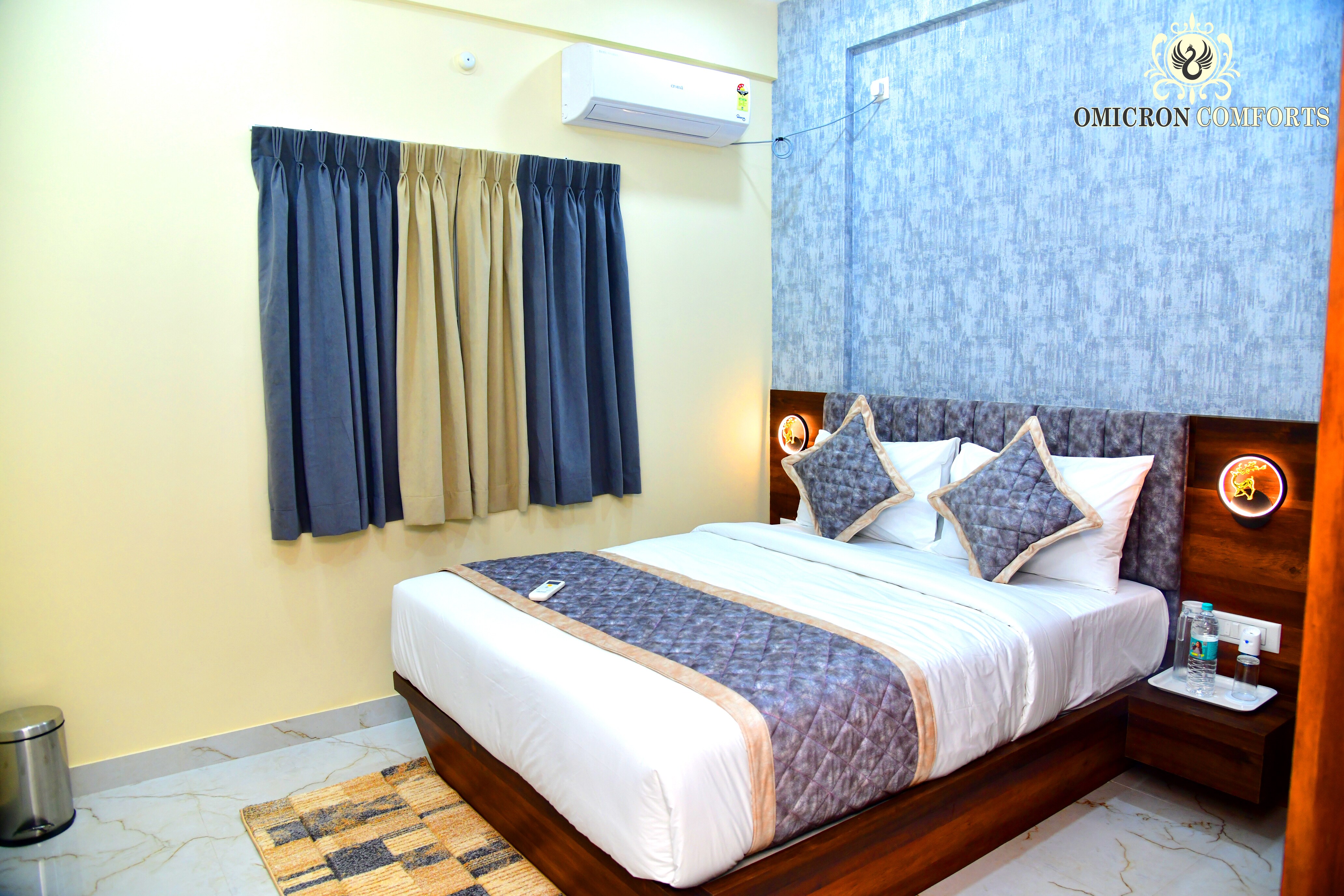 Omicron Comforts 1BHK 2BHK Service Apartment - Tap to explore photos