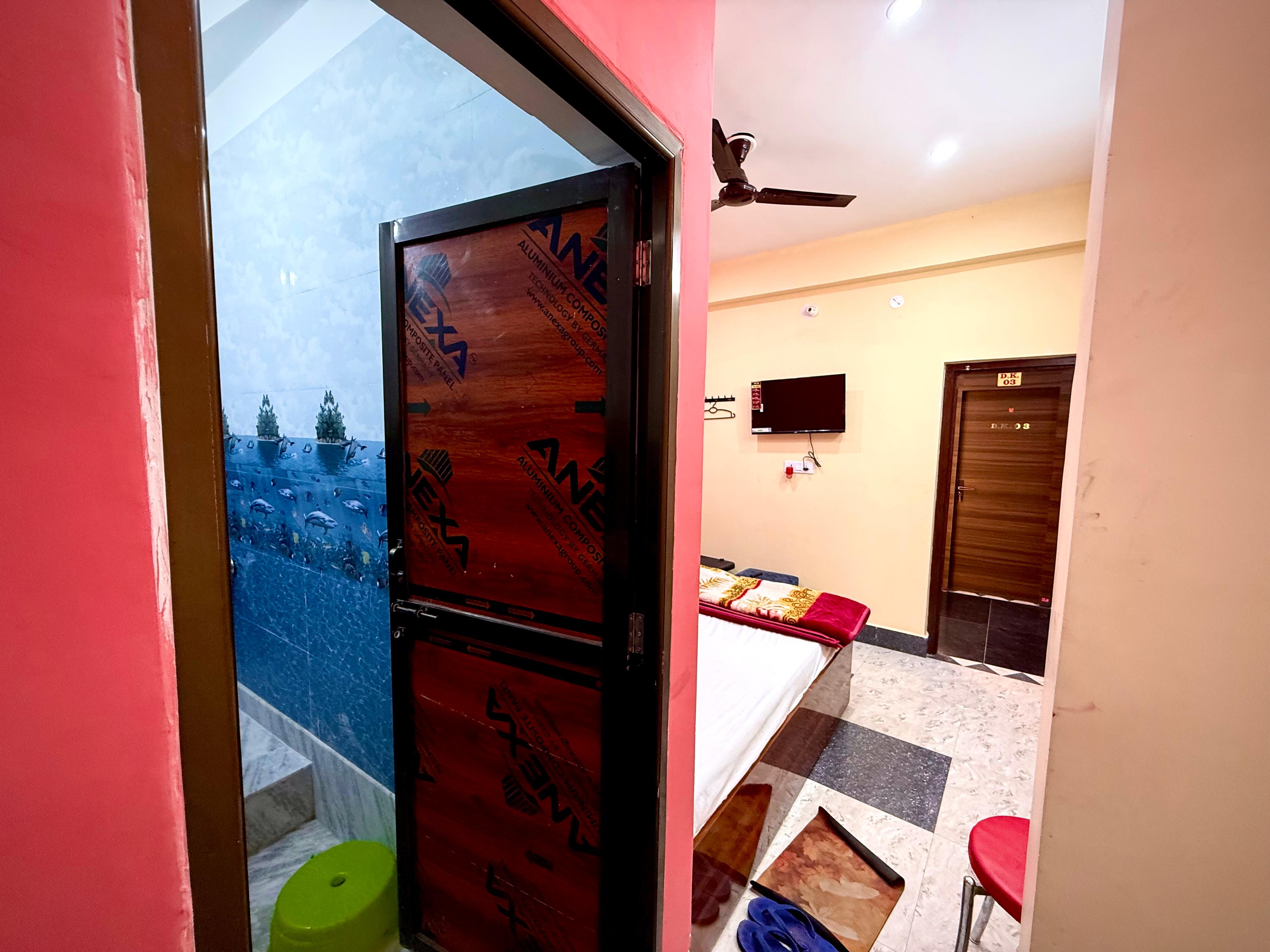 Hotel DK Inn (950 meters from Sasaram Railway Junction) - Tap to explore photos