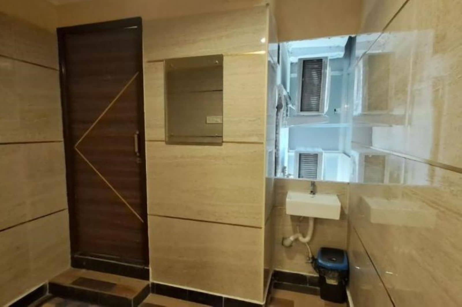 Hotel Classic Kanchipuram - Tap to explore photos