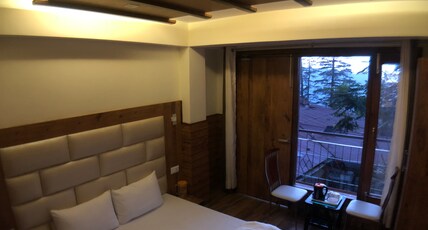 Backwoods B&B Mall Road Shimla Room Type - Wooden Furnished (Private Balcony and View)