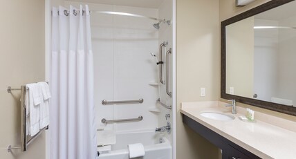 Staybridge Suites CANTON Room Type - 1 King Bed Studio Suite Comm Access