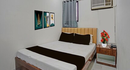 Super Collection O Dalhousie Square Kolkata Formerly G.N Palace Room Type - Deluxe