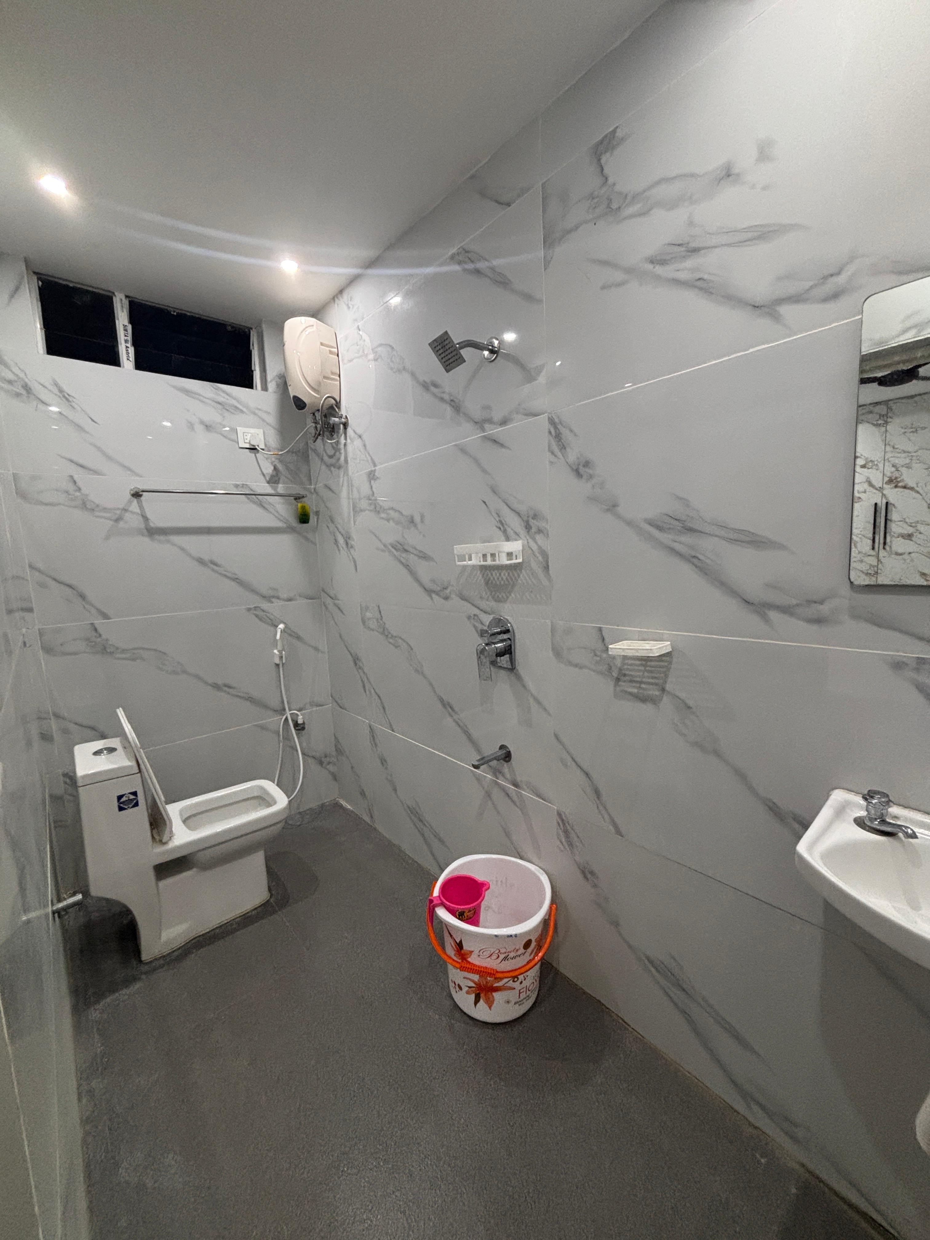 Jayalakshmi Villa's & Homestay - Tap to explore photos
