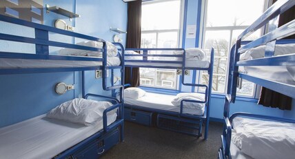 Flying Pig Uptown Room Type - Bed in 6-Bed Dormitory Room with Shared Bathroom