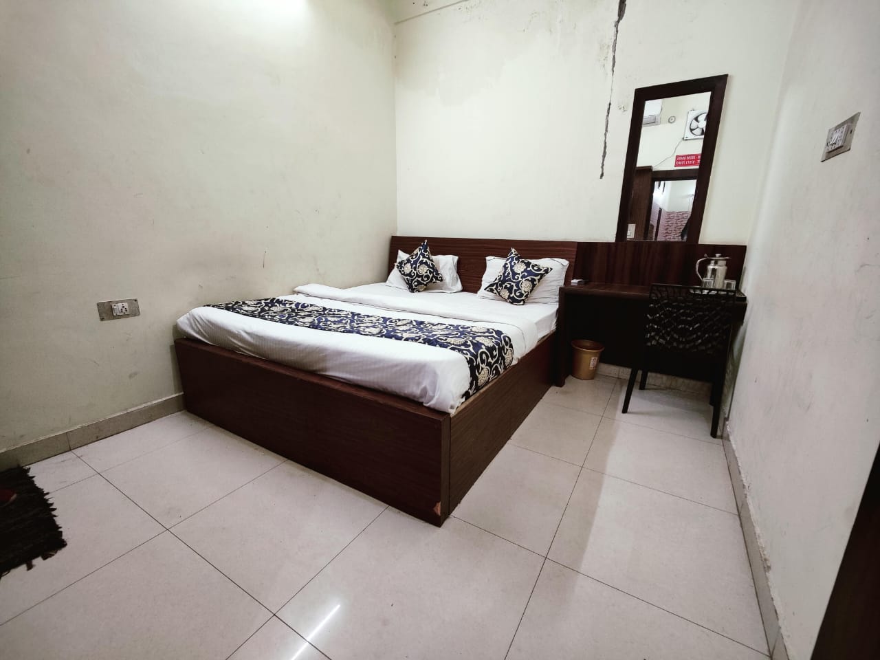 Hotel Vrindavan Palace - Tap to explore photos