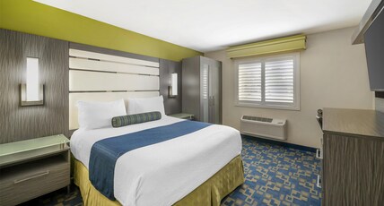Best Western Antelope Inn & Suites Room Type - Accessible - 1 Queen, Mobility Accessible, Communication Assistance, Bathtub, Non-Smoking, Full Brea Best Western Antelope Inn & Suites Room Type - Accessible - 1 Queen, Mobility Accessible, Communication Assistance, Bathtub, Non-Smoking, Full Brea