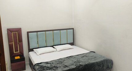 JVR Homestay Room Type - Double bed room with non attached washroom