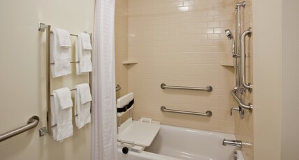 Candlewood Suites BEMIDJI, an IHG hotel Room Type - 1 King 1 Bdrm Suite Walk In Shwr