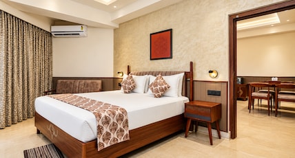 Hotel Sonar Bangla Tarapith Room Type - Deluxe Suite (2 double beds) Hotel Sonar Bangla Tarapith Room Type - Deluxe Suite (2 double beds)