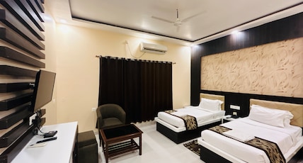 Hotel Mariya International Bodhgaya Room Type - Deluxe Twin Room Monastery View Hotel Mariya International Bodhgaya Room Type - Deluxe Twin Room Monastery View