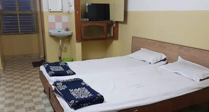 Hotel Gopi Room Type - Executive Room AC