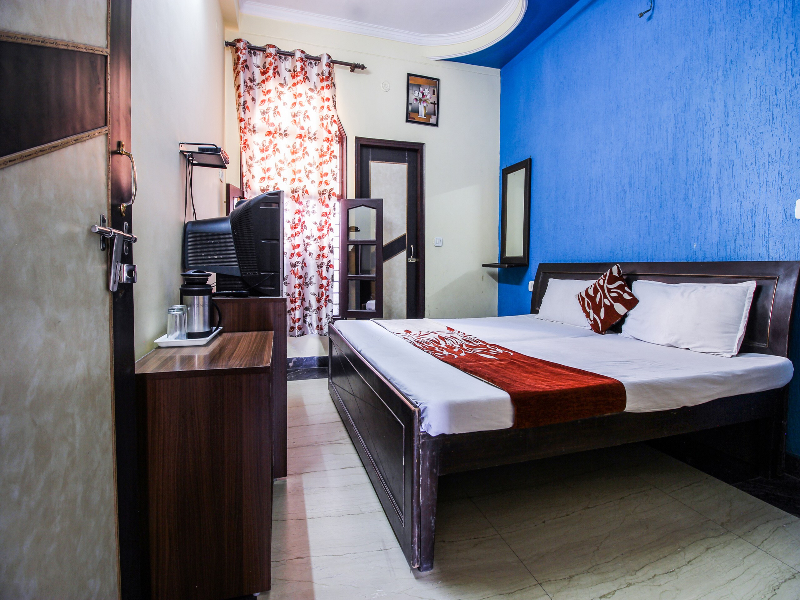 Bajaj Inn - Tap to explore photos