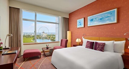 Grand Mercure Danang Room Type - Deluxe Queen, High floor with Privilege Lounge access