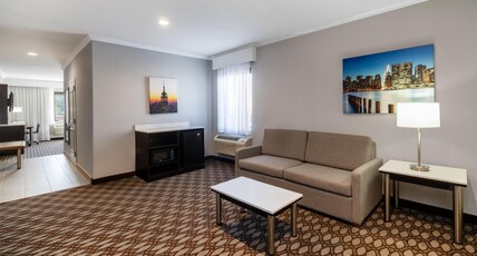 Best Western Premier NYC Gateway Hotel Room Type - Accessible - Suite 1 King Bed, Mobility Accessible, Roll In Shower, Sofabed, Separate Living Area, M