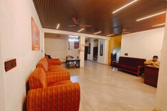 Prayag Raj Hotel ( 5min Walking From Sangam ) - Karanprayag