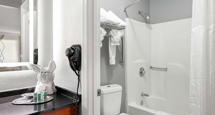 Best Western Corbin Inn Room Type - 2 Queen Beds, Non-Smoking, Upstairs, High Speed Internet Access, Refrigerator, Continental Breakfast