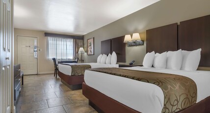 Best Western Padre Island Room Type - 2 Queen Beds, Non-Smoking, High Speed Internet Access, Microwave And Refrigerator, Coffee Maker, Iro Best Western Padre Island Room Type - 2 Queen Beds, Non-Smoking, High Speed Internet Access, Microwave And Refrigerator, Coffee Maker, Iro
