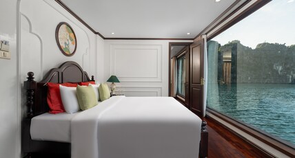 Cycad Cruise Room Type - Deluxe Seaview