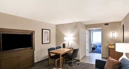 Embassy Suites Orlando - Downtown Room Type - 1KNG STE MOB HR ACC TUB NS