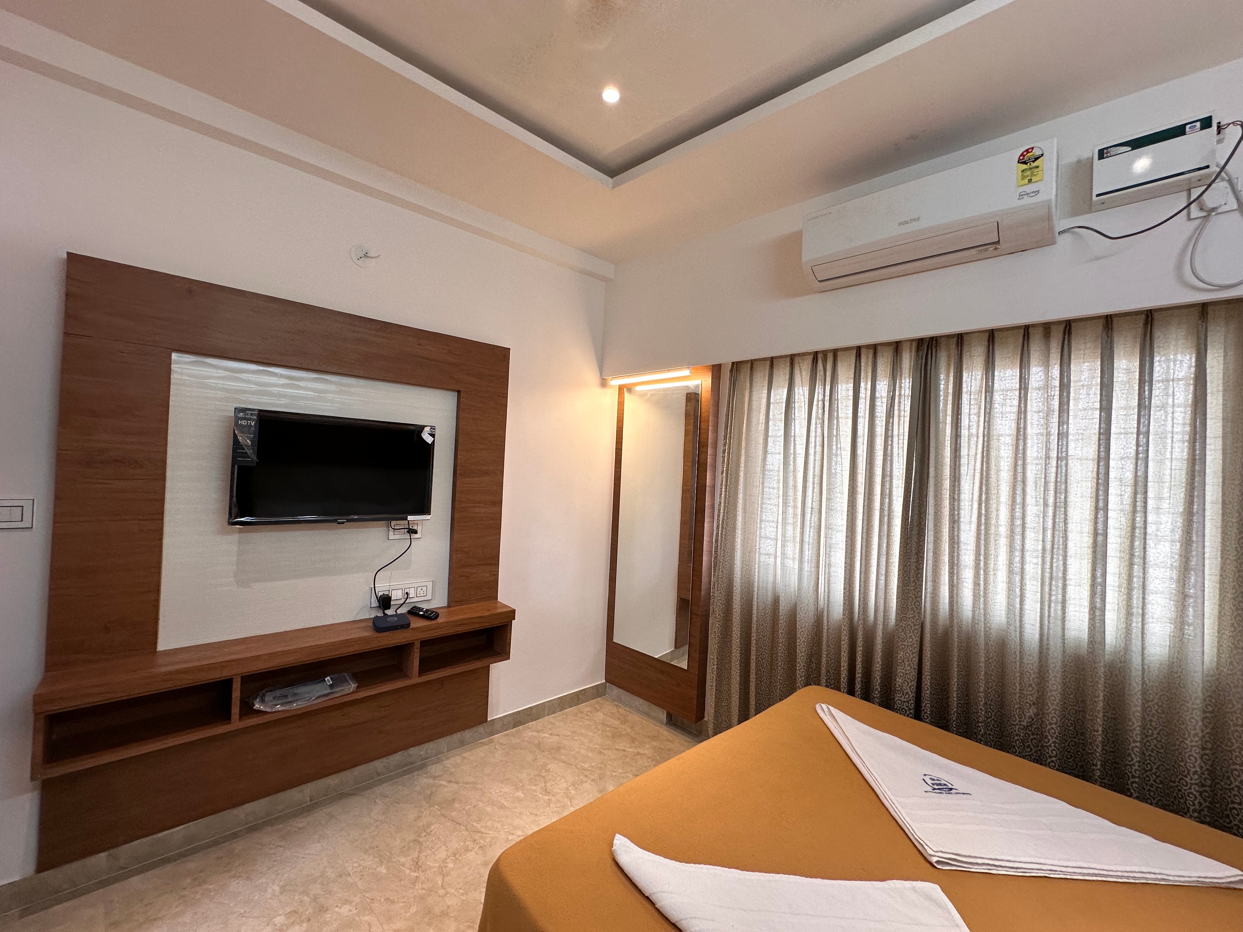 SLN Pride - Tap to explore photos