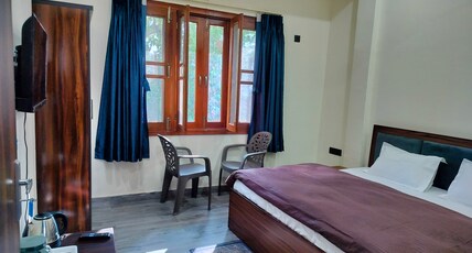 Blue Bell Homestay Room Type - Deluxe room with Valley view