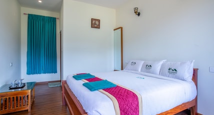 MeenamHomestay Room Type - Deluxe Queen Room