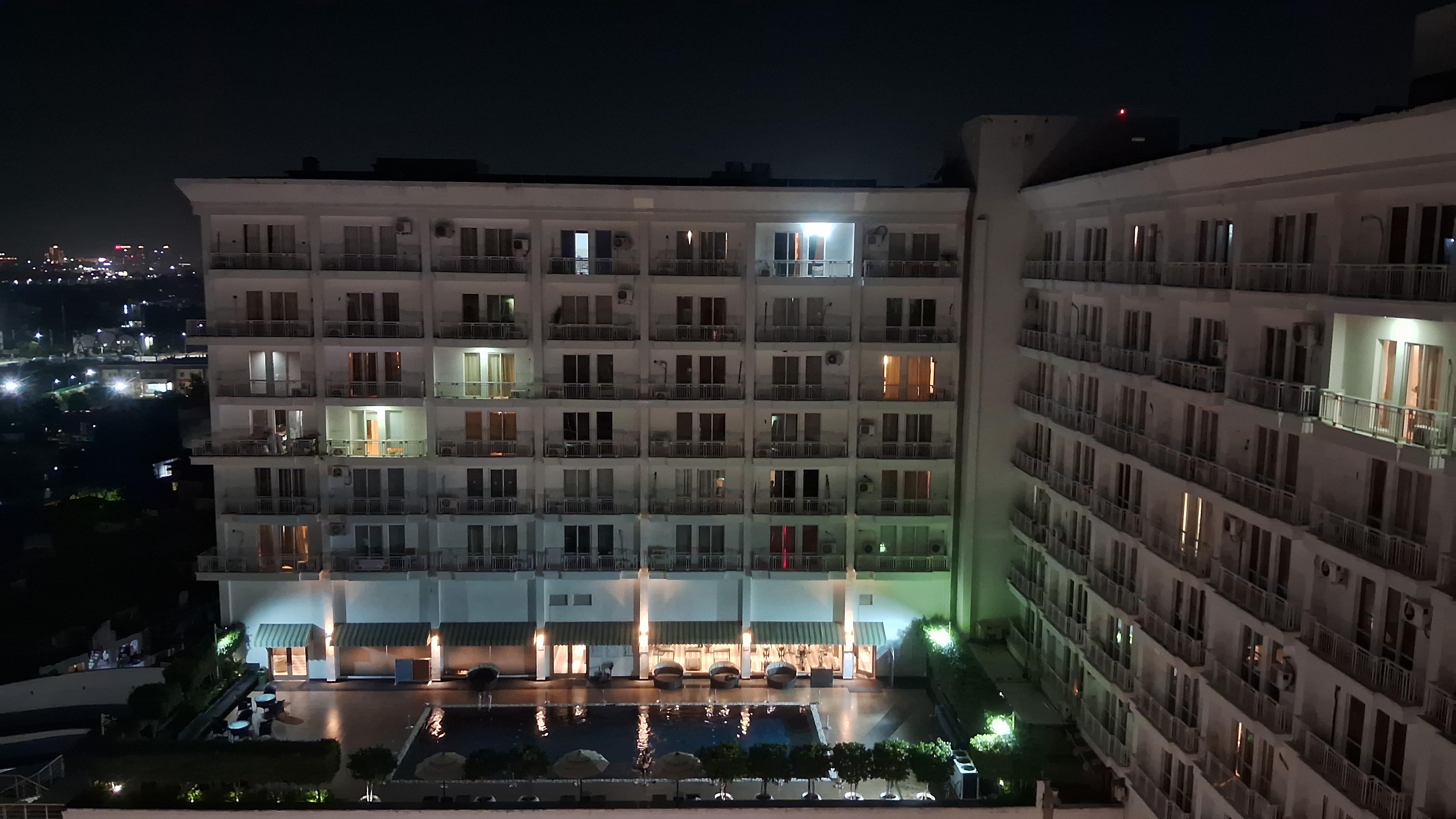 Cloudy Coves - Tap to explore photos