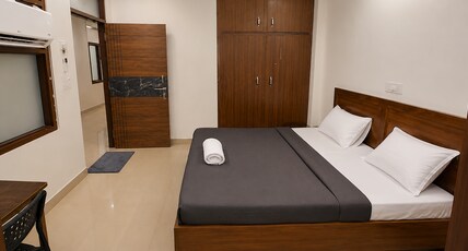 Z Express Strive, Near Max Multi Speciality Room Type - Deluxe Queen | AC Rooms | WiFi Z Express Strive, Near Max Multi Speciality Room Type - Deluxe Queen | AC Rooms | WiFi