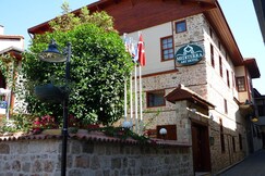 Mediterra Art Hotel