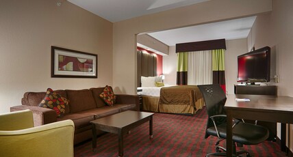 Best Western Plus Cushing Inn & Suites Room Type - Suite-1 King Bed, Mobility Accessible, Communication Assistance, Bathtub, Sofabed, Non-Smoking, Full Best Western Plus Cushing Inn & Suites Room Type - Suite-1 King Bed, Mobility Accessible, Communication Assistance, Bathtub, Sofabed, Non-Smoking, Full