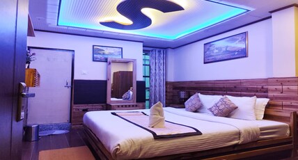 Pradhan hotel Mirik Room Type - Deluxe Room 2 adult and 1 child