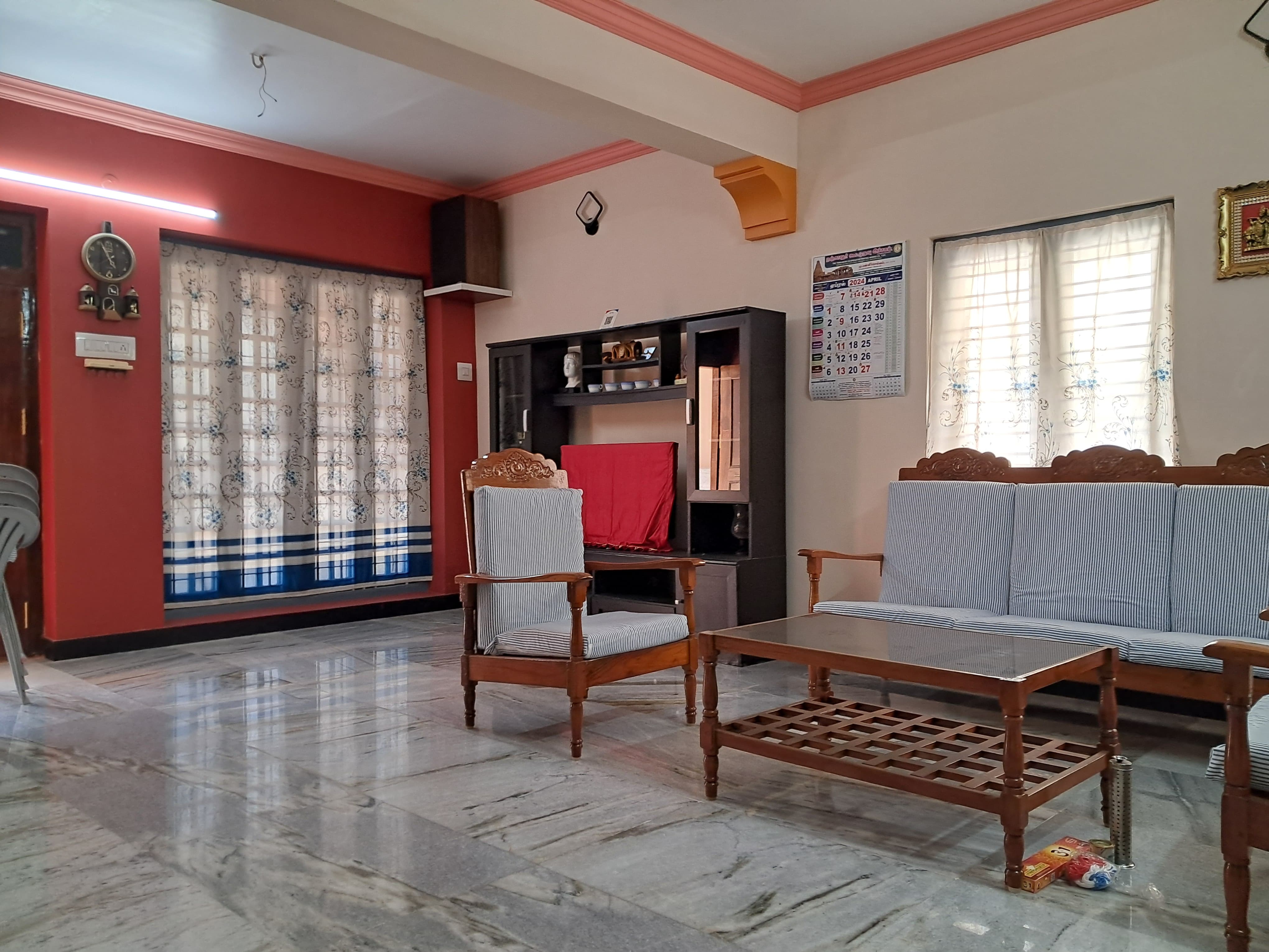 Rooms in Orange Homestay - Tap to explore photos