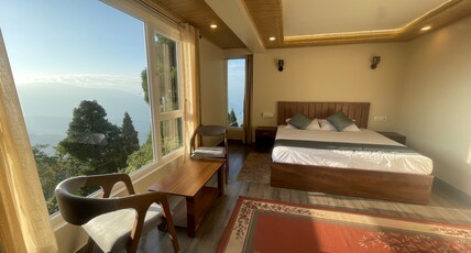 Outskirts Room Type - Luxury Kanchenjunga View Room