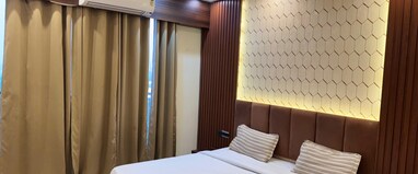 OnlyStay Hotel Omaxe Hazratganj