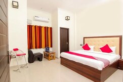 Hotel Cityzen Near Alambagh