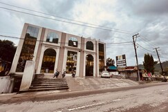 Hotel Urvashi - Banquet Hall Property, Srinagar