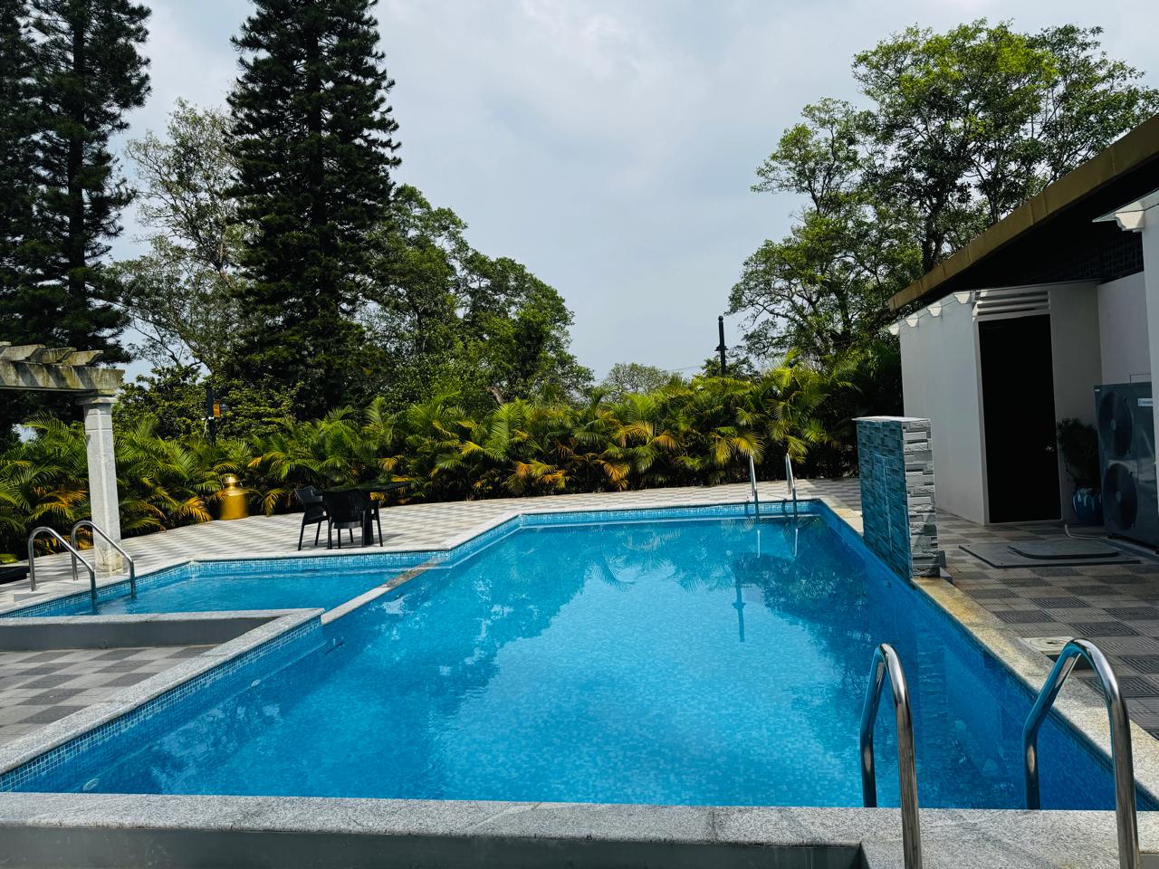 Coffee Cadu Estate Stay | Rooms & Restaurant - Tap to explore photos