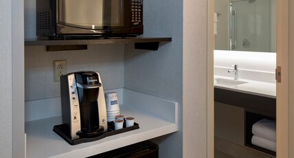 Holiday Inn Express Great Barrington Room Type - 2 Queen Standard