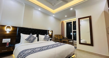 Sitara Premium Gangotri Palace Near Laxman Jhula Room Type - King Room with Mountain View Sitara Premium Gangotri Palace Near Laxman Jhula Room Type - King Room with Mountain View